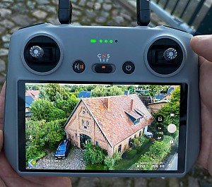 Drohnenaufnahme von Rosenbauer Immobilien