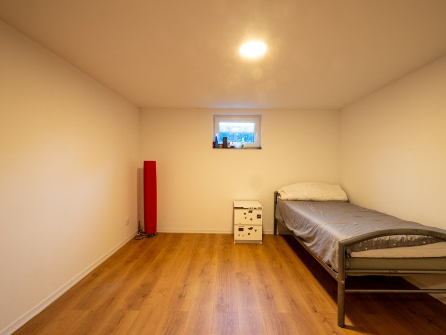 Zimmer 3 im Kellergeschoss Einfamilienhaus Gro�ensee
