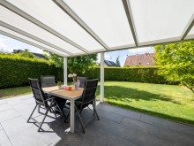 Blick in den Garten LICHTDURCHFLUTET! WOHLF�HLHAUS * TOP-LAGE- Energieeffizienzklasse A!