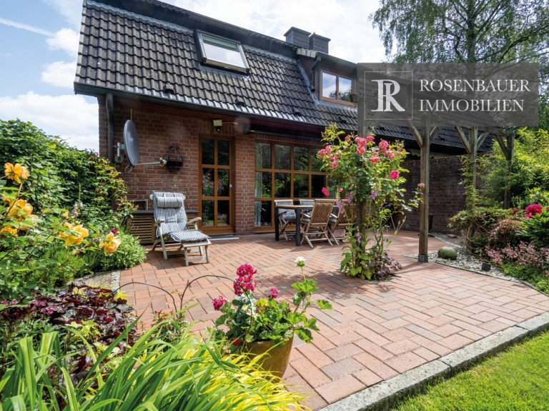 Haus Gartenseite Bargteheide Doppelhaush�lfte TOP MODERNISIERT, ENERGIEKLASSE A ! - HAUSH�LFTE MIT TRAUMGARTEN.