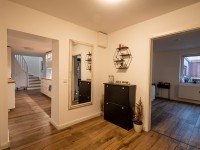 Bild (2e7239178482bbc9b8d3a8f6fcb9a60f): Leben im Gr�nen, N�he Hamburg - modernisiertes Haus mit Traumk�che, Wellnessbad, Wintergarten & mehr