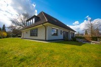 Bild (4586d0b8e3f9ffa2d8d3b55b0173f354): Viel Platz. Viel Gr�n. Viel Potenzial - gro�z�giges Einfamilienhaus in Bargteheide