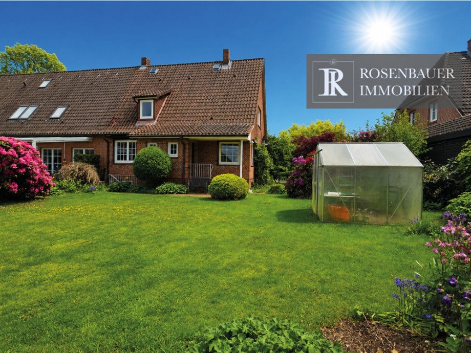 R�ckseite Haus mit Garten Doppelhaush�lfte Jersbek