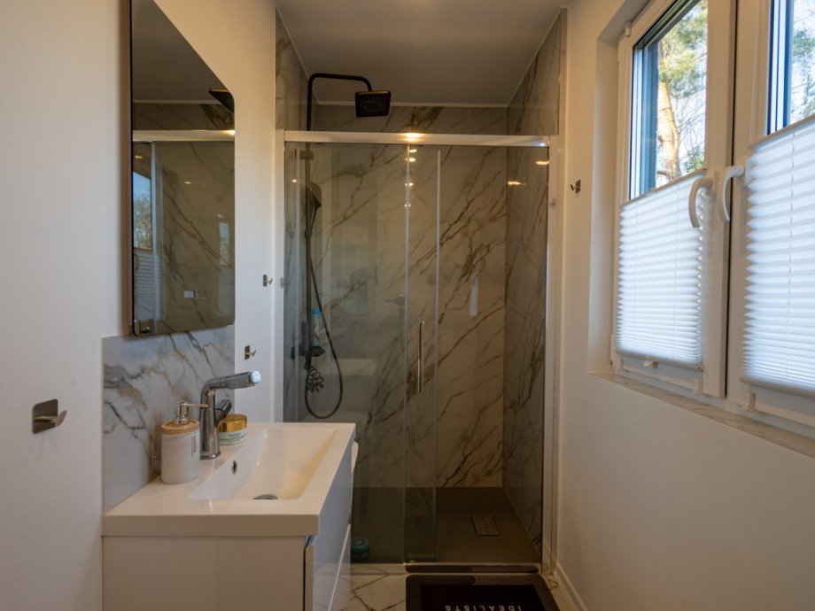 Duschbad f�r G�ste Einfamilienhaus Gro�ensee