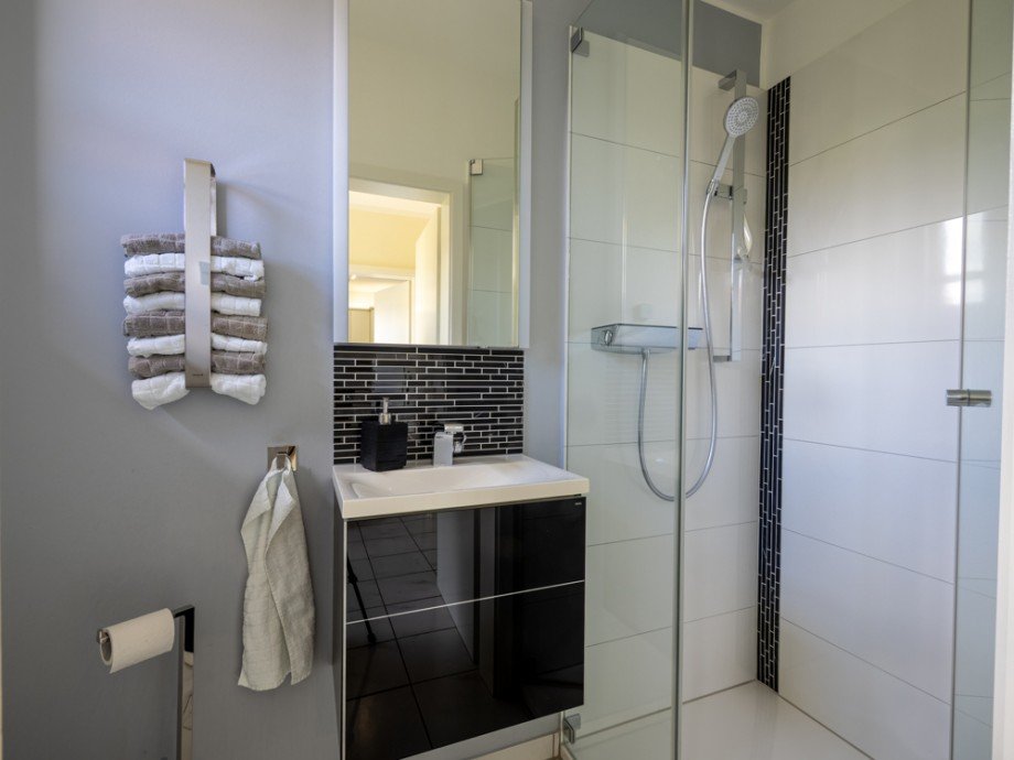 G�ste-WC mit Dusche Doppelhaush�lfte Bargteheide