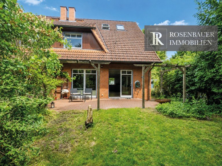 Haus R�ckseite Sonne KI Bargteheide Doppelhaush�lfte FAMILIENIDYLL MIT VOLLKELLER - Ruhig wohnen zwischen Hamburg & L�beck.
