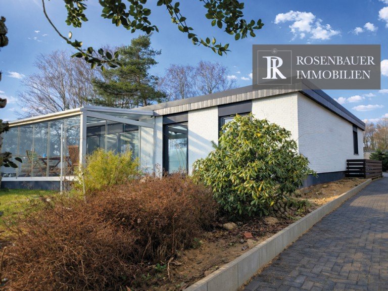 Bungalow und Garten Gro�ensee Einfamilienhaus EINZIEHEN & GENIE�EN! BUNGALOW MIT VOLLKELLER UND WINTERGARTEN IN SACKGASSE (Gro�ensee)
