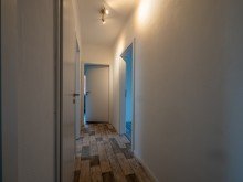 Wohnungsflur CHARMANTE DACHGESCHOSSWOHNUNG IN L�NDLICHER LAGE