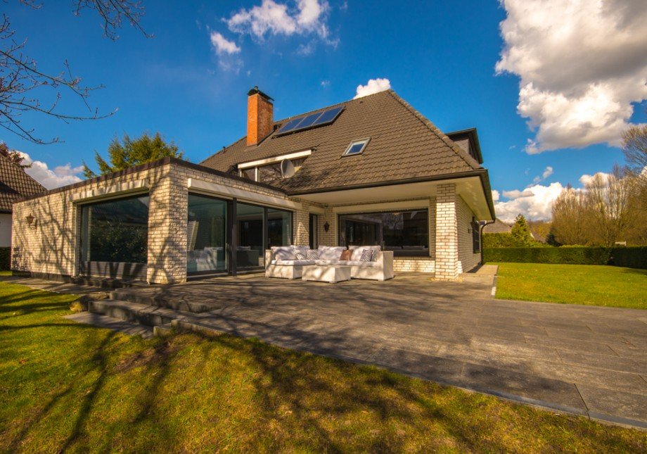 Haus_Terrassenseite Einfamilienhaus Bargteheide
