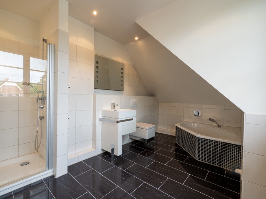 en suite Bad Perspektive 2 Dachgeschosswohnung Bargteheide