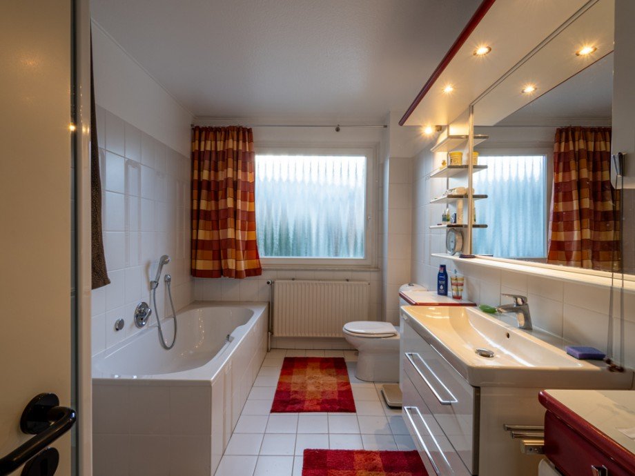 Vollbad mit Wanne und Dusche Bungalow Bargteheide