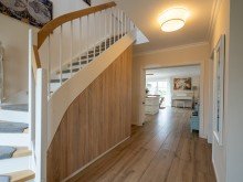 Hausflur mit Einbauschr�nken Ihr A+ Zuhause im Winterglanz! Hochwertige Stadtvilla mit viel Platz. (Ratzeburg)