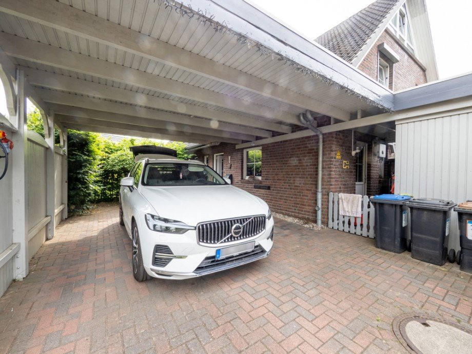 Doppelcarport Doppelhaush�lfte Bargfeld-Stegen