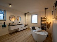 Bild (b95971afcc59d99980ce0d7f362ff41e): Leben im Gr�nen, N�he Hamburg - modernisiertes Haus mit Traumk�che, Wellnessbad, Wintergarten & mehr