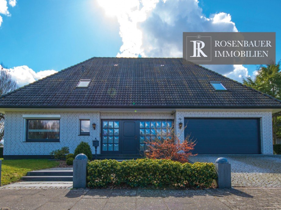 Hausfront Einfamilienhaus Bargteheide