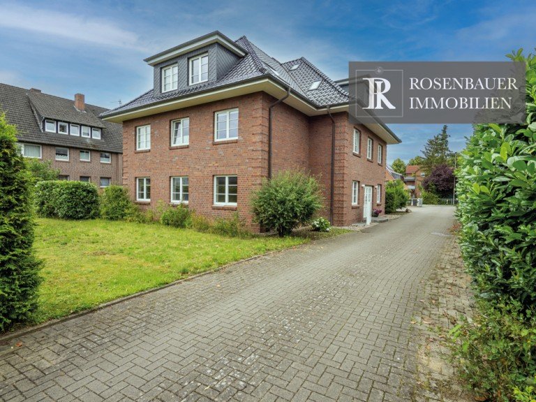 R�ckansicht Bargteheide Dachgeschosswohnung KOMFORTABLE DACHGESCHOSSWOHNUNG MIT FAHRSTUHL