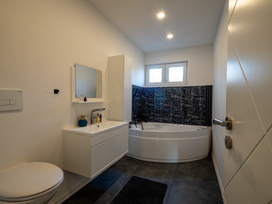 Badezimmer Erdgeschoss Einfamilienhaus Gro�ensee