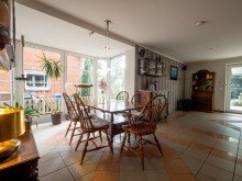 Essbereich Erker ATTRAKTIVES FAMILIENHAUS IN RUHIGER LAGE MIT TOP-ANBINDUNG AN HAMBURG & L�BECK