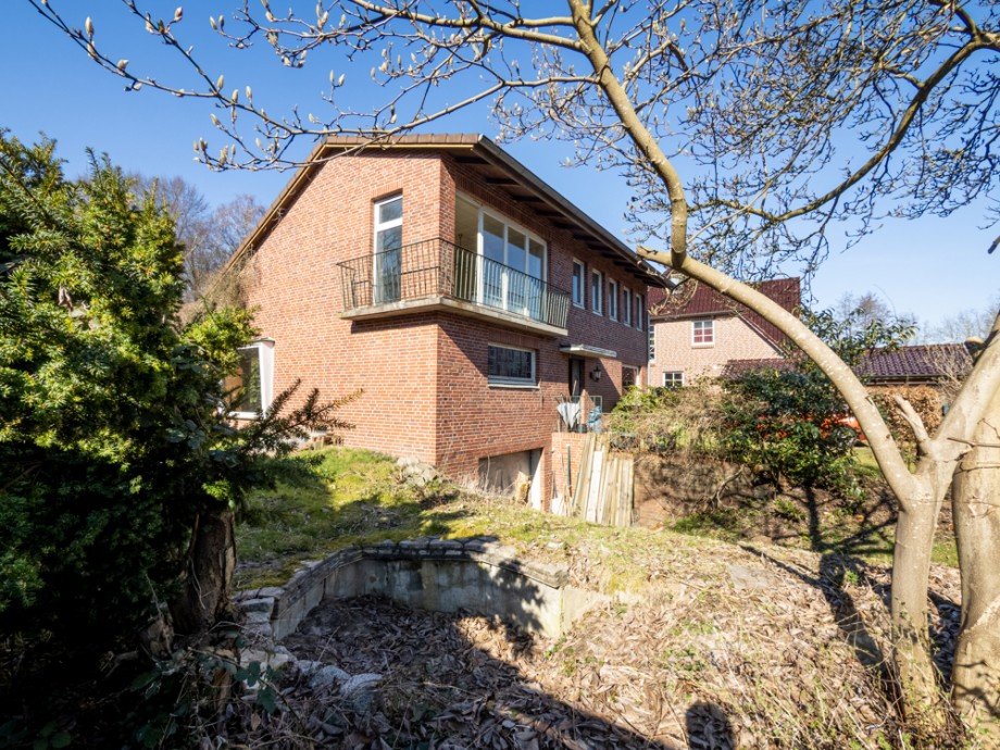 Haus mit Zufahrt Tiefgarage Einfamilienhaus Hamburg / Wohldorf-Ohlstedt