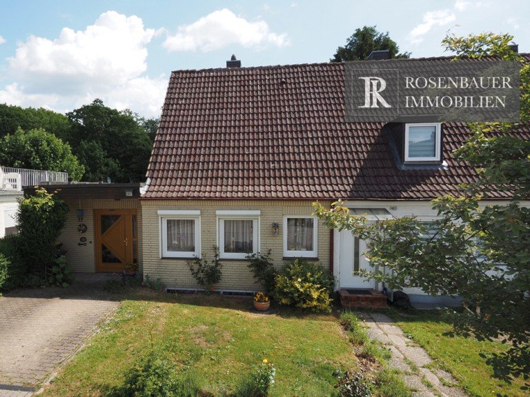 Haus Bad Oldesloe Reihenendhaus CHARMANTES REIHENHAUS IN GUTER LAGE, 50m ZUM KURPARK! (BAD OLDESLOE)