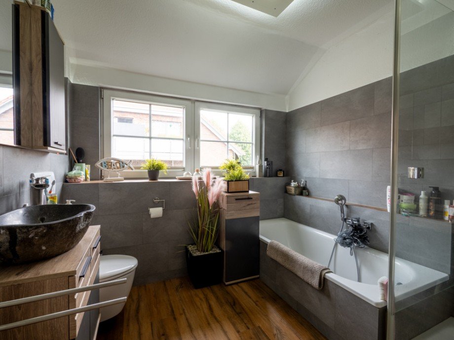 Badezimmer Doppelhaush�lfte Bargfeld-Stegen