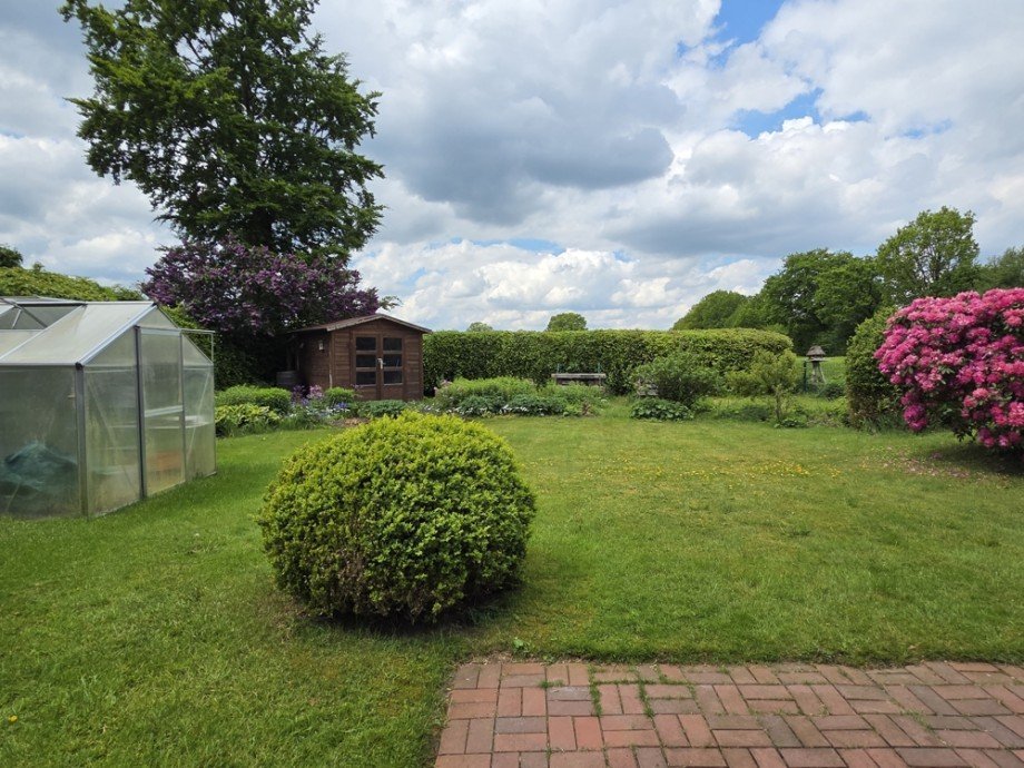 Garten Doppelhaush�lfte Jersbek